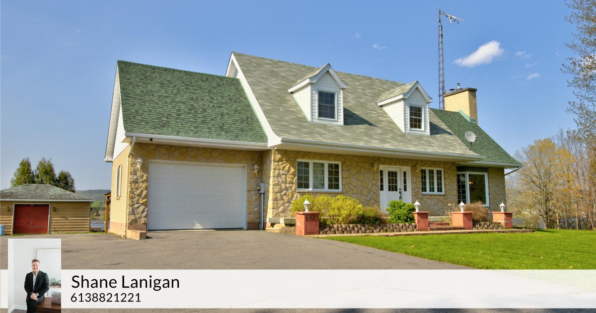 1981 Lajoie St, Lefaivre, ON K0B 1J0